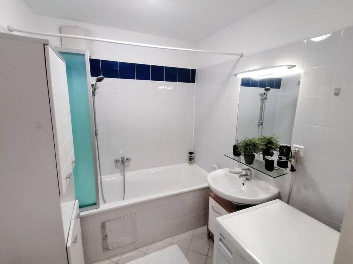 Nd Exquisites Wundervolles Ruhiges Terrassenapartment Mit Garage Vienna Luaran gambar