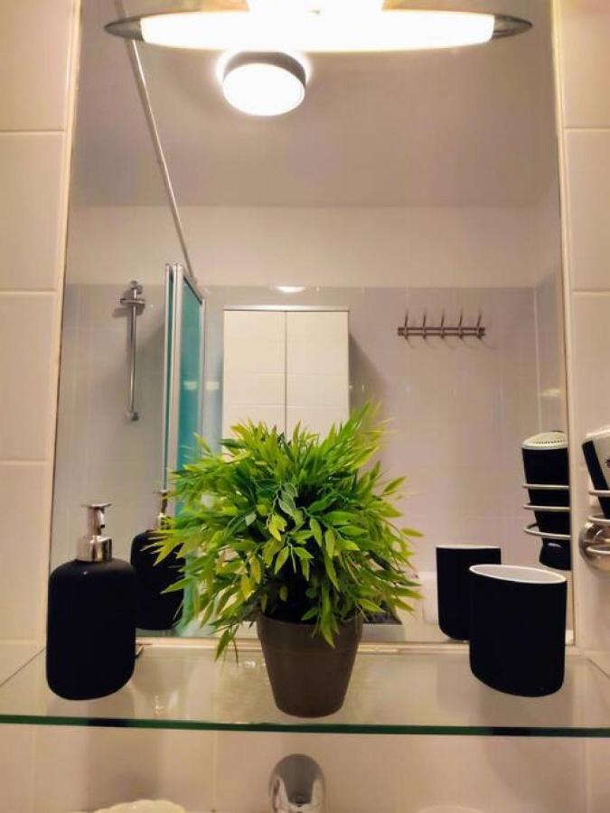 Nd Exquisites Wundervolles Ruhiges Terrassenapartment Mit Garage Vienna Luaran gambar