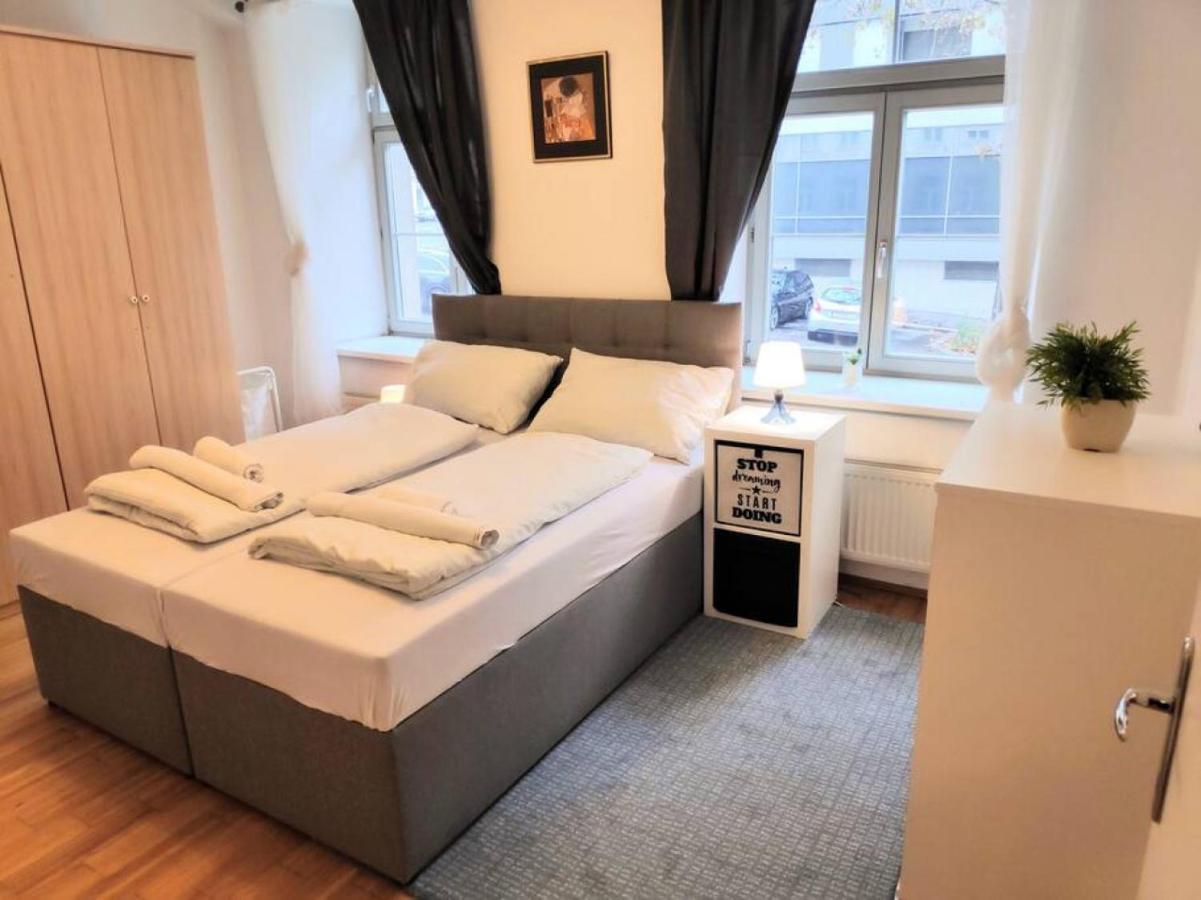 Nd Exquisites Wundervolles Ruhiges Terrassenapartment Mit Garage Vienna Luaran gambar
