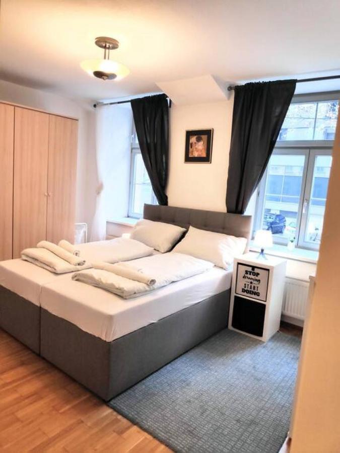 Nd Exquisites Wundervolles Ruhiges Terrassenapartment Mit Garage Vienna Luaran gambar